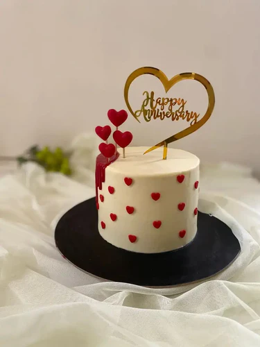 Anniversary love cake